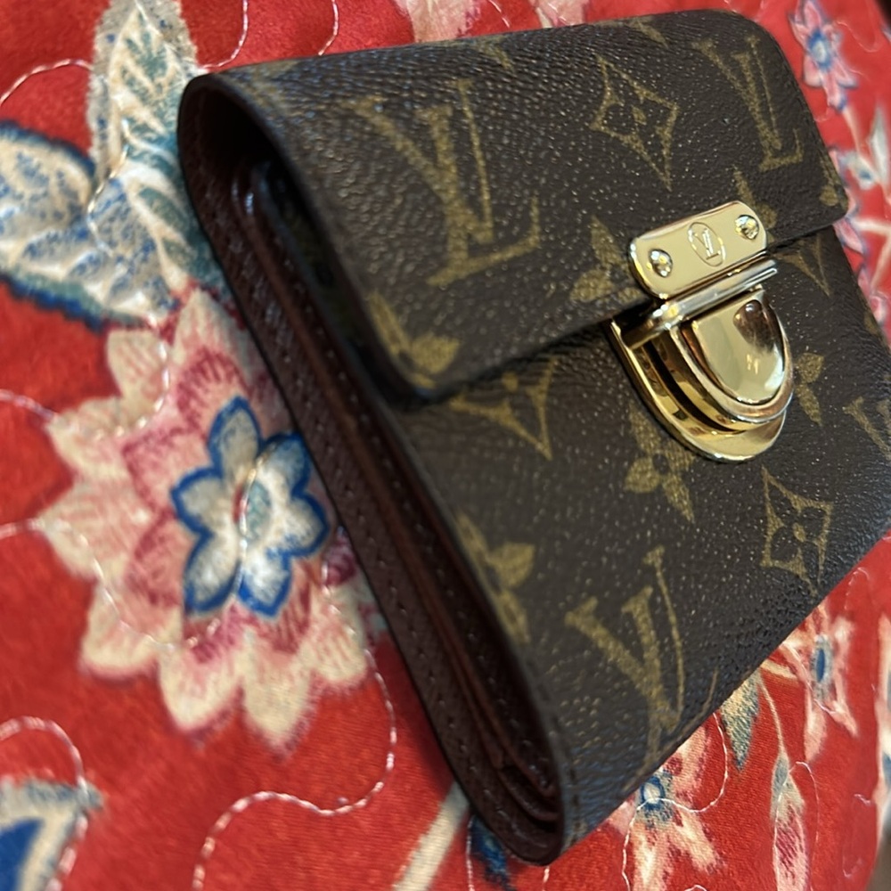 Louis Vuitton Monogram Koala Wallet - Picture 6 of 11